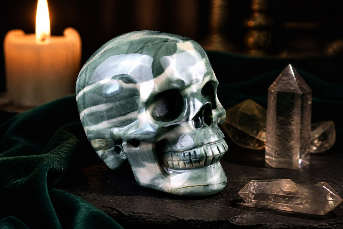 Nine Dragon Jade skull detail C